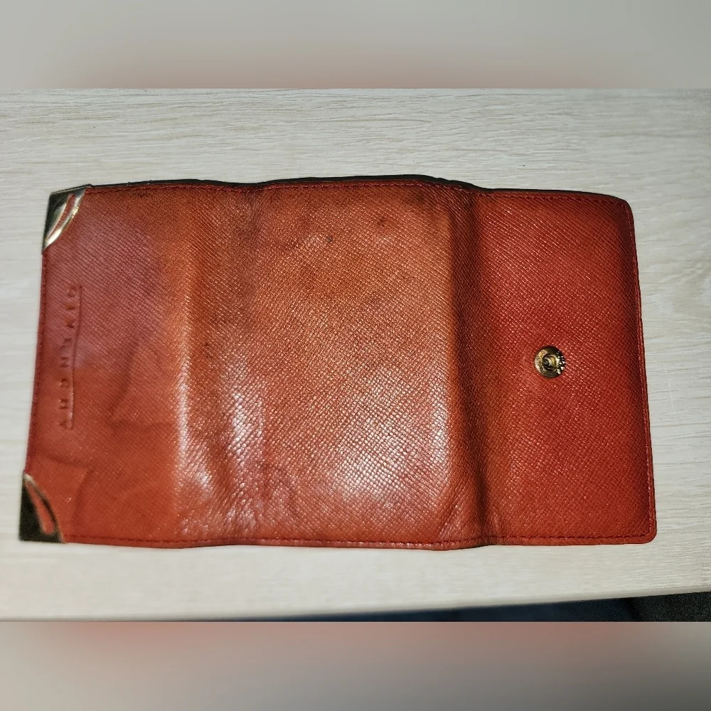Preowned Givenchy‎ wallet key holder